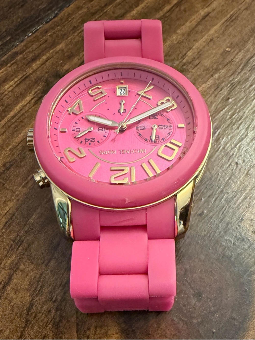 Michael Kors Mercer MK5890 Pink & Gold Chronograph Silicone Fashion Watch - Picture 4 of 6